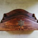 Trieur carries old mail in rosewood from India