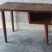 Bureau style art déco avec pieds en biseau