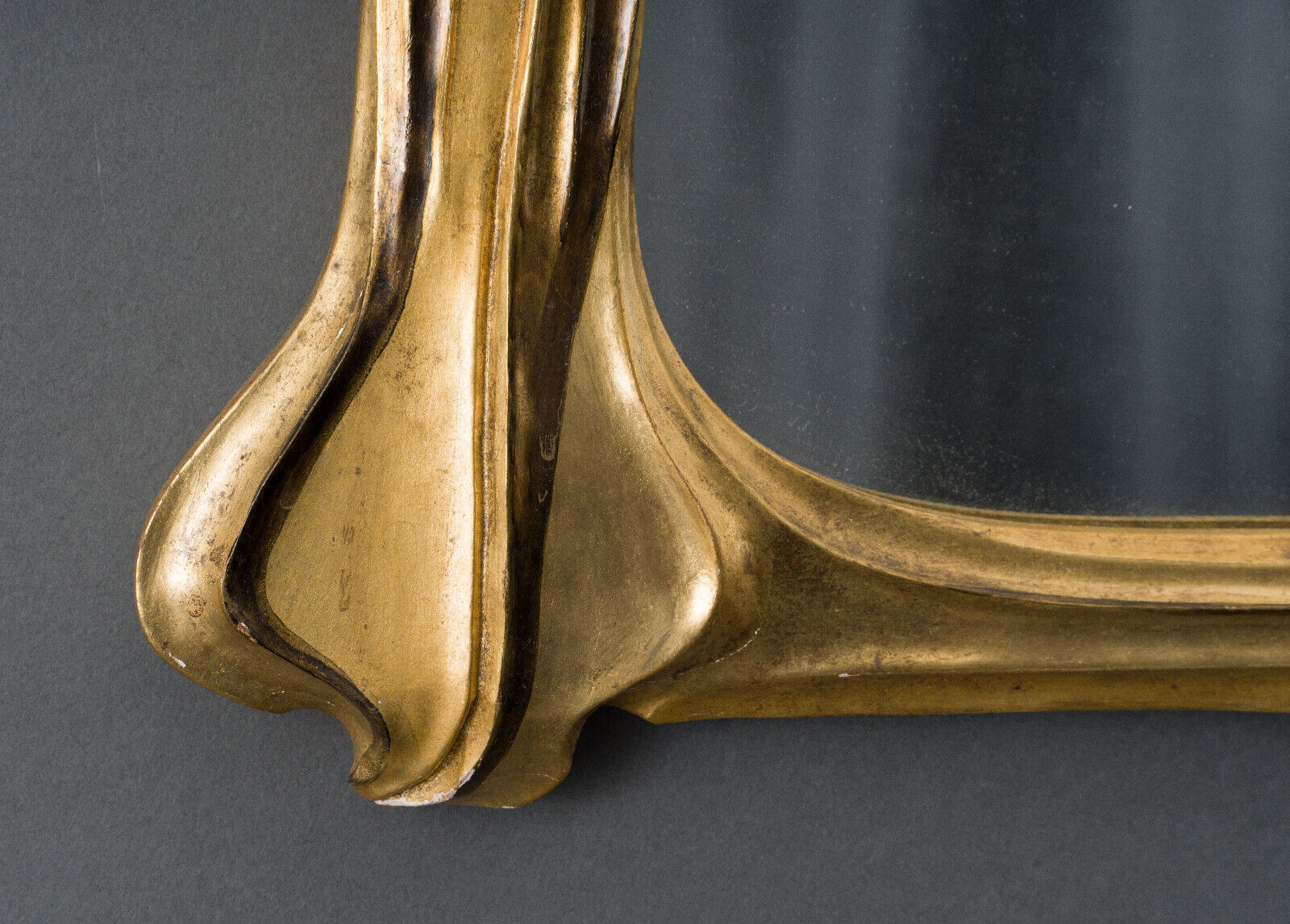Miroir 1900 art nouveau style nouille décor floral bois doré
