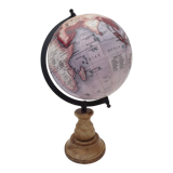 adorable little wooden foot world map