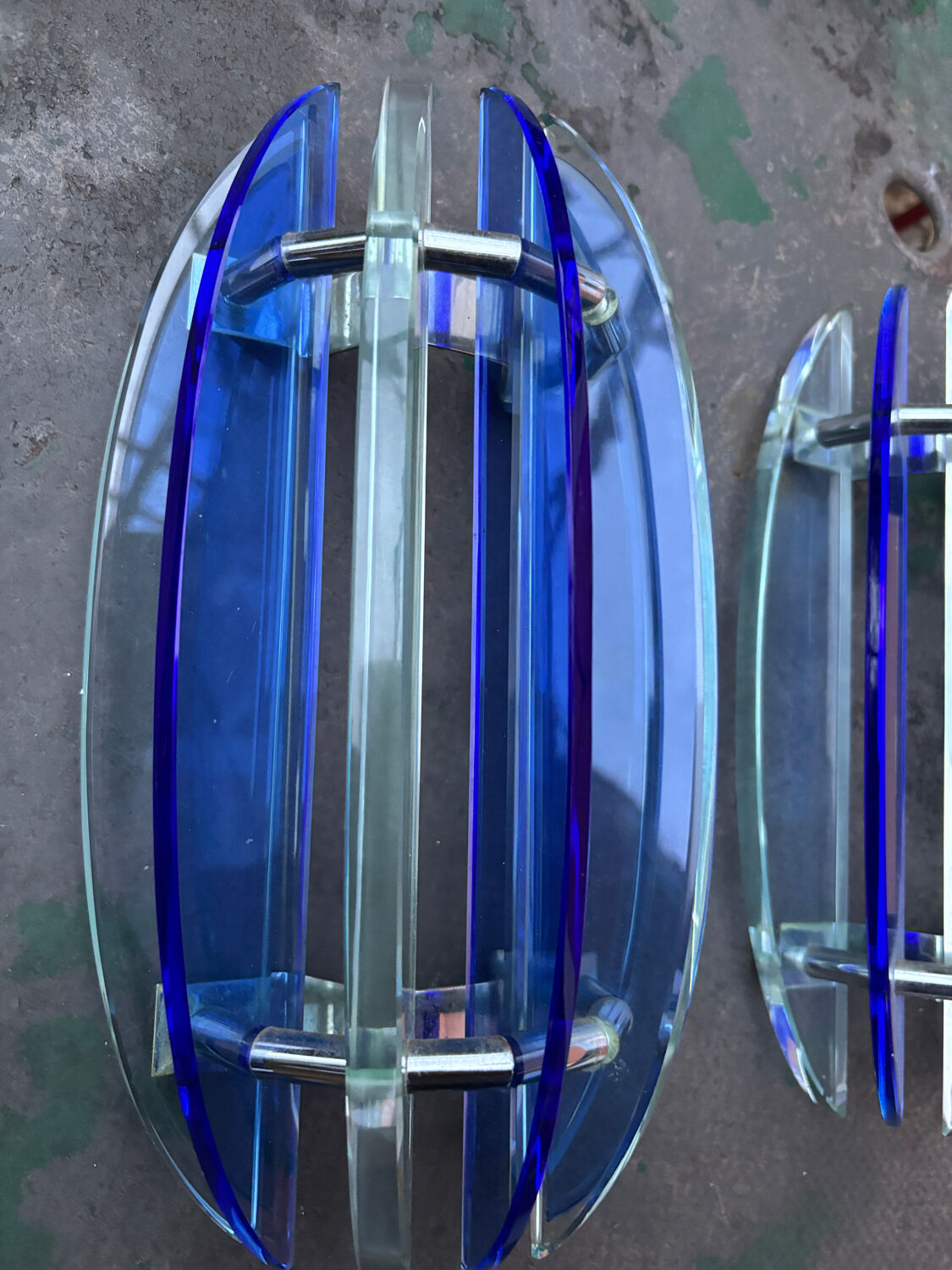 Two Veca Fontana Arte wall lights from 1970.