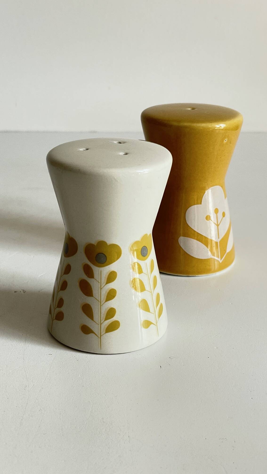 Salière et poivrière céramique esprit scandinave vintage