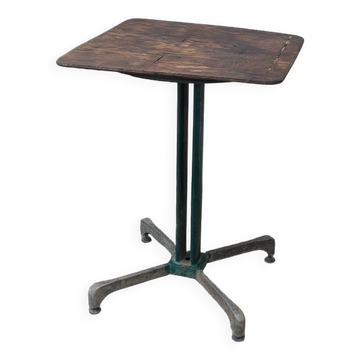 Table de bistrot carrée