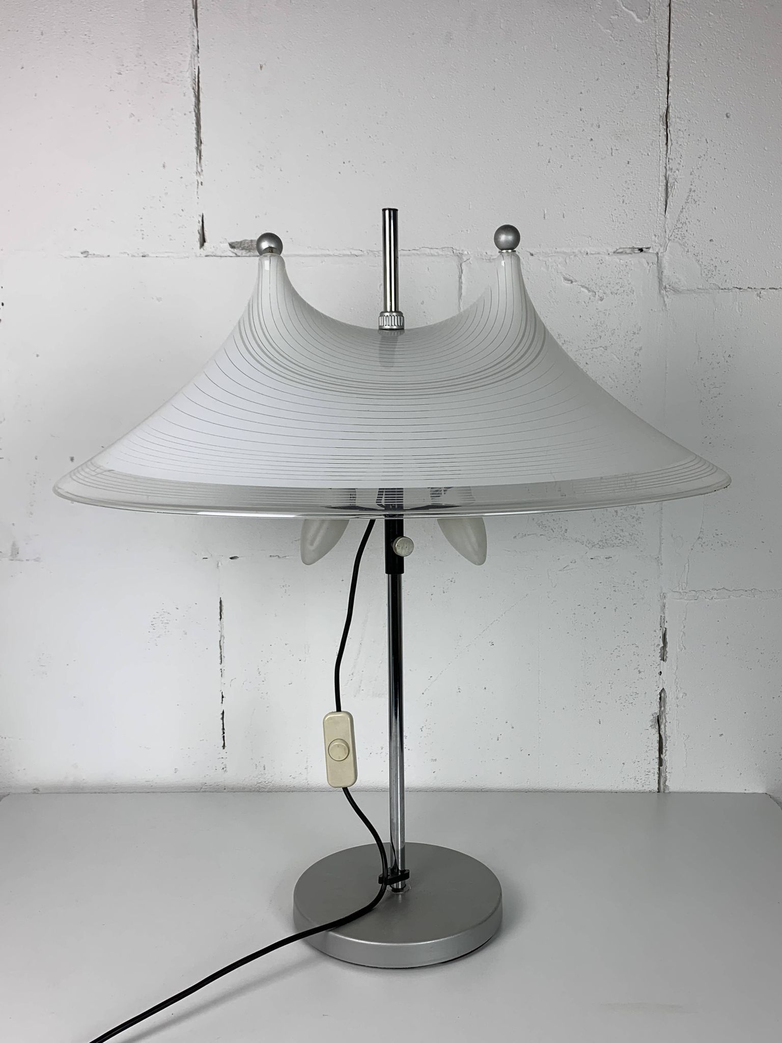 Large Dutch design space age adjustable table or desk lamp by Harco Loor, 1
