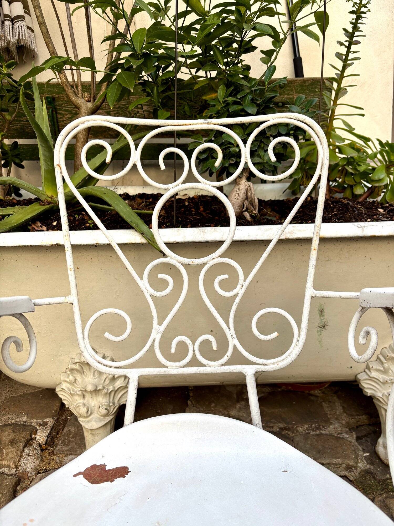 White cast iron garden chair no. 3