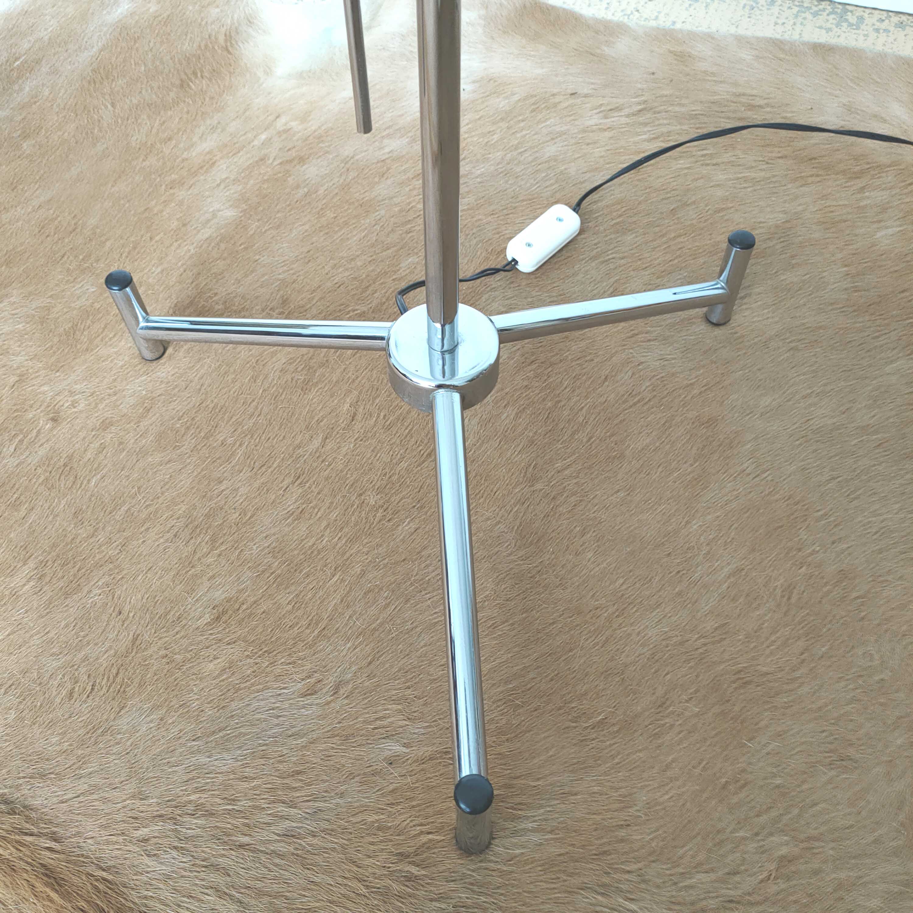 Tripod floor lamp 70s
