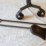 Ensemble chenets et serviteur cheminée fer forgé et bronze