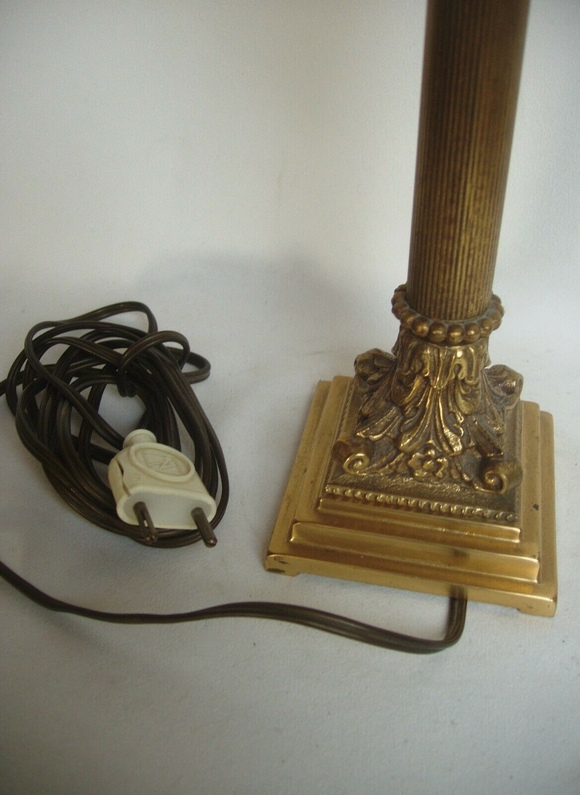 Stunning 1960s-style bronze lamp Empire/ Skin Abat day