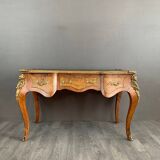 Bureau en marqueterie et bronze doré style Louis XV, XIXème siècle
