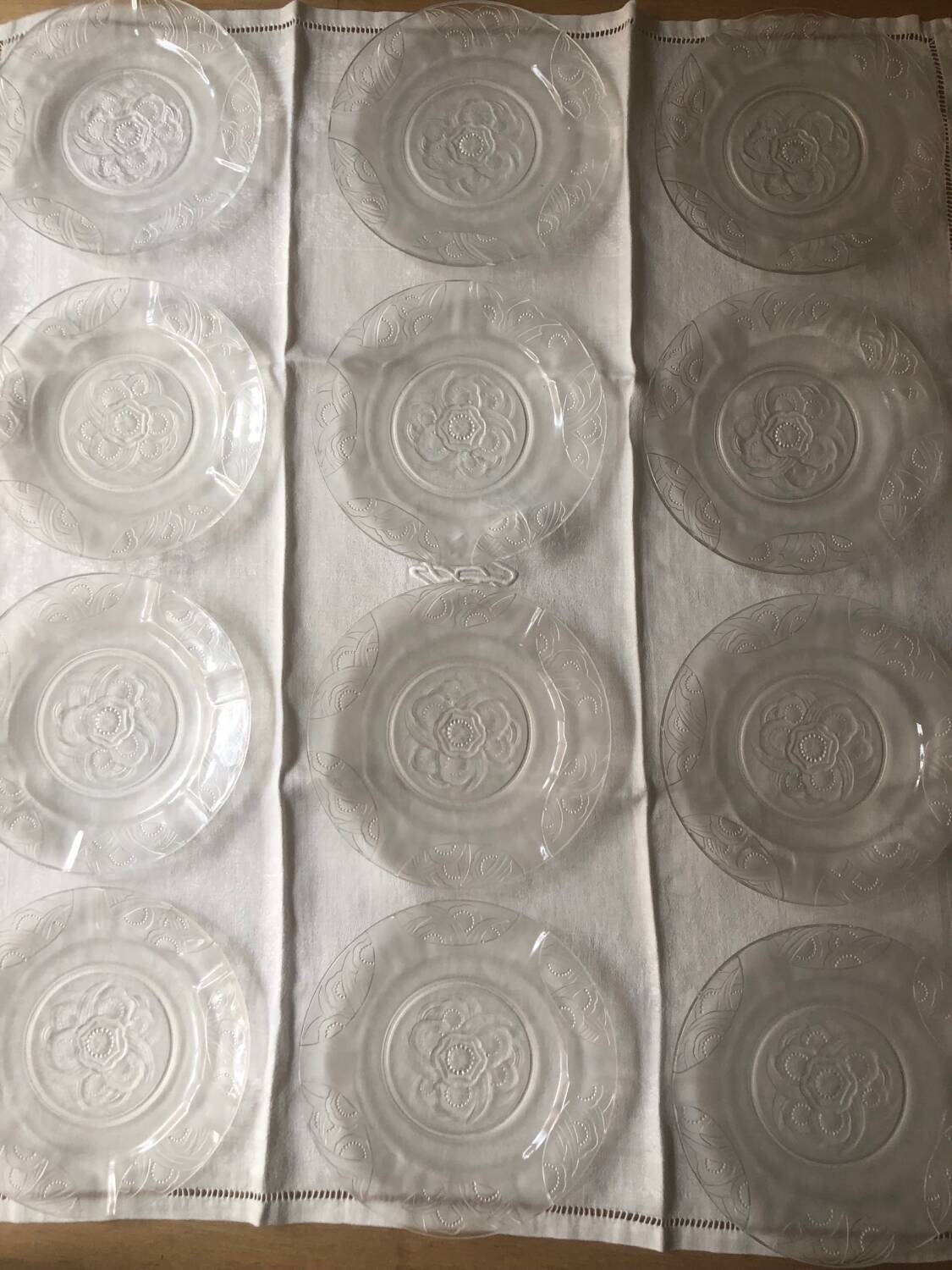 Série de 12 assiettes Sabino France verre opalescent Art Déco – modèl