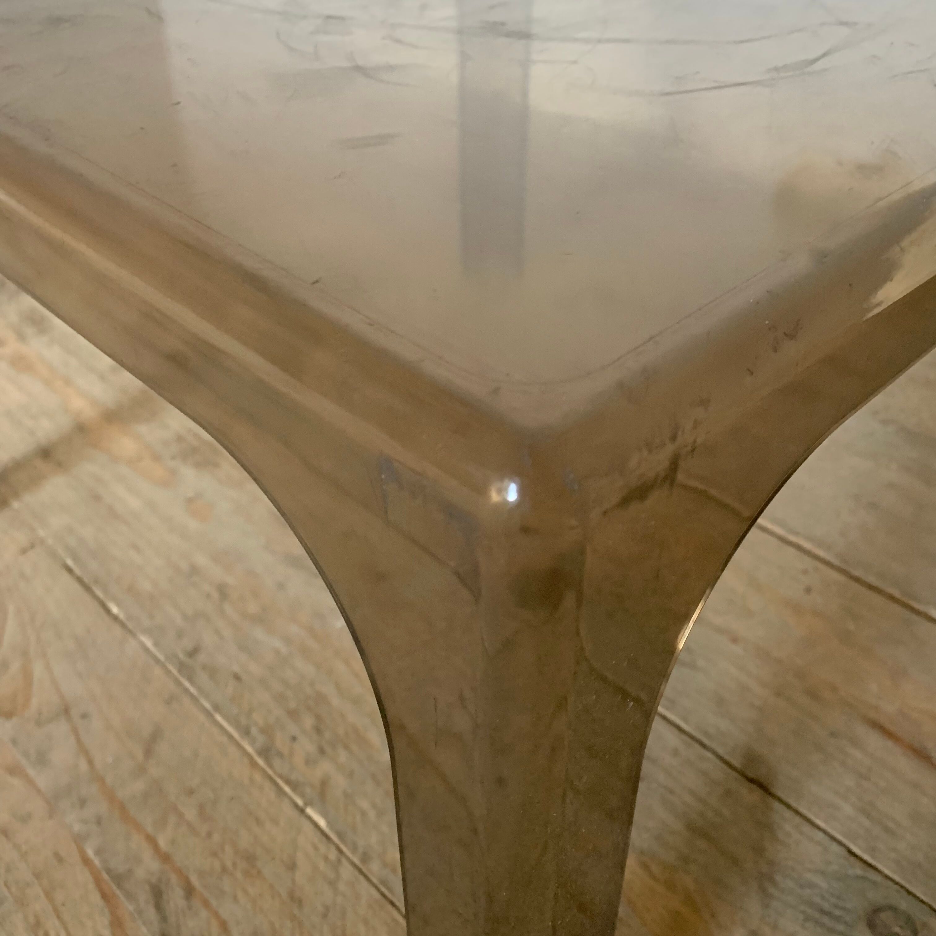 Table plexiglass fumé vintage