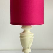 Lampe marbre et tissu fuchsia vintage