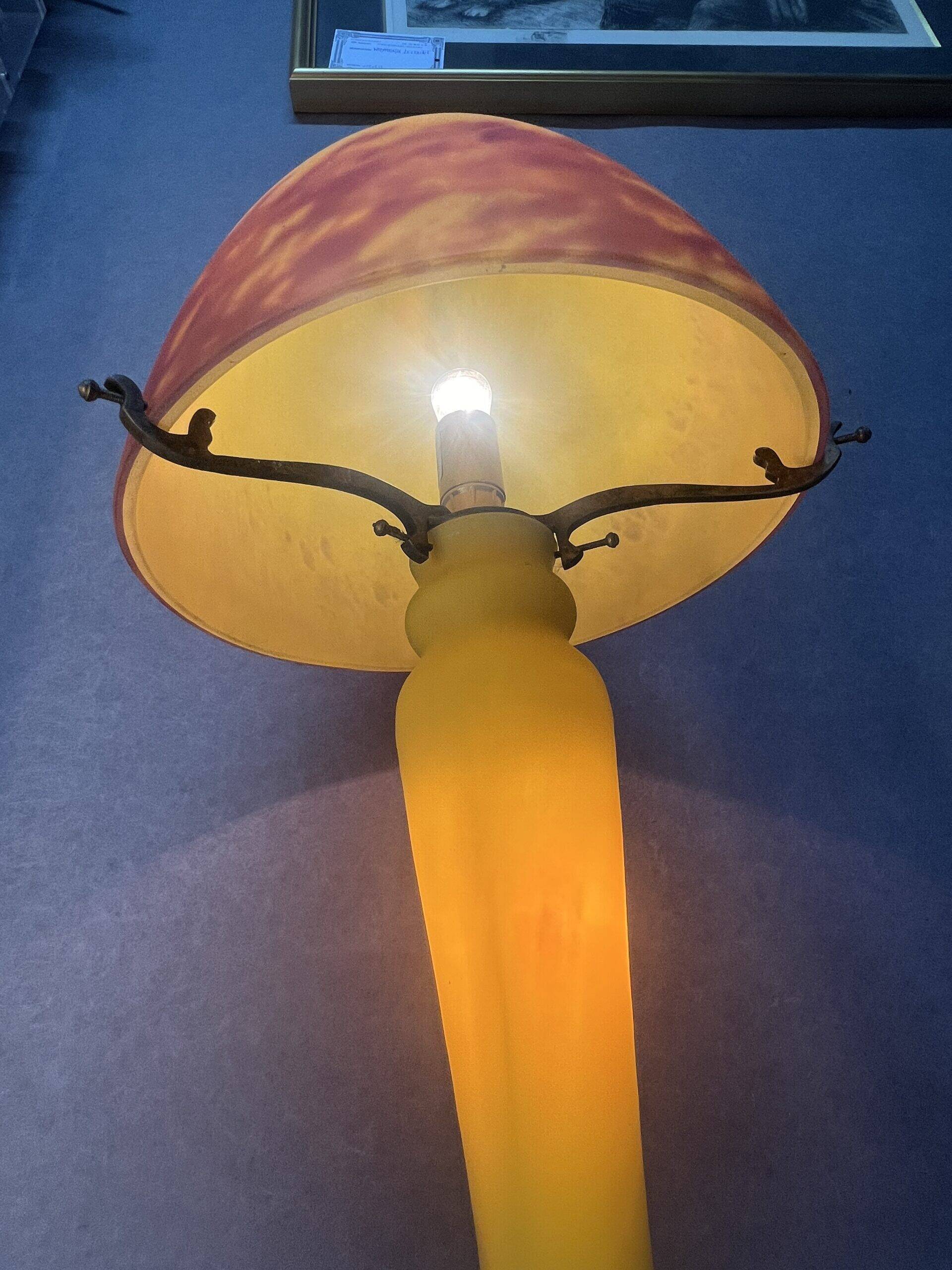 Contemporary mushroom lamp in amber-tinted yellow glass paste, height 58 cm