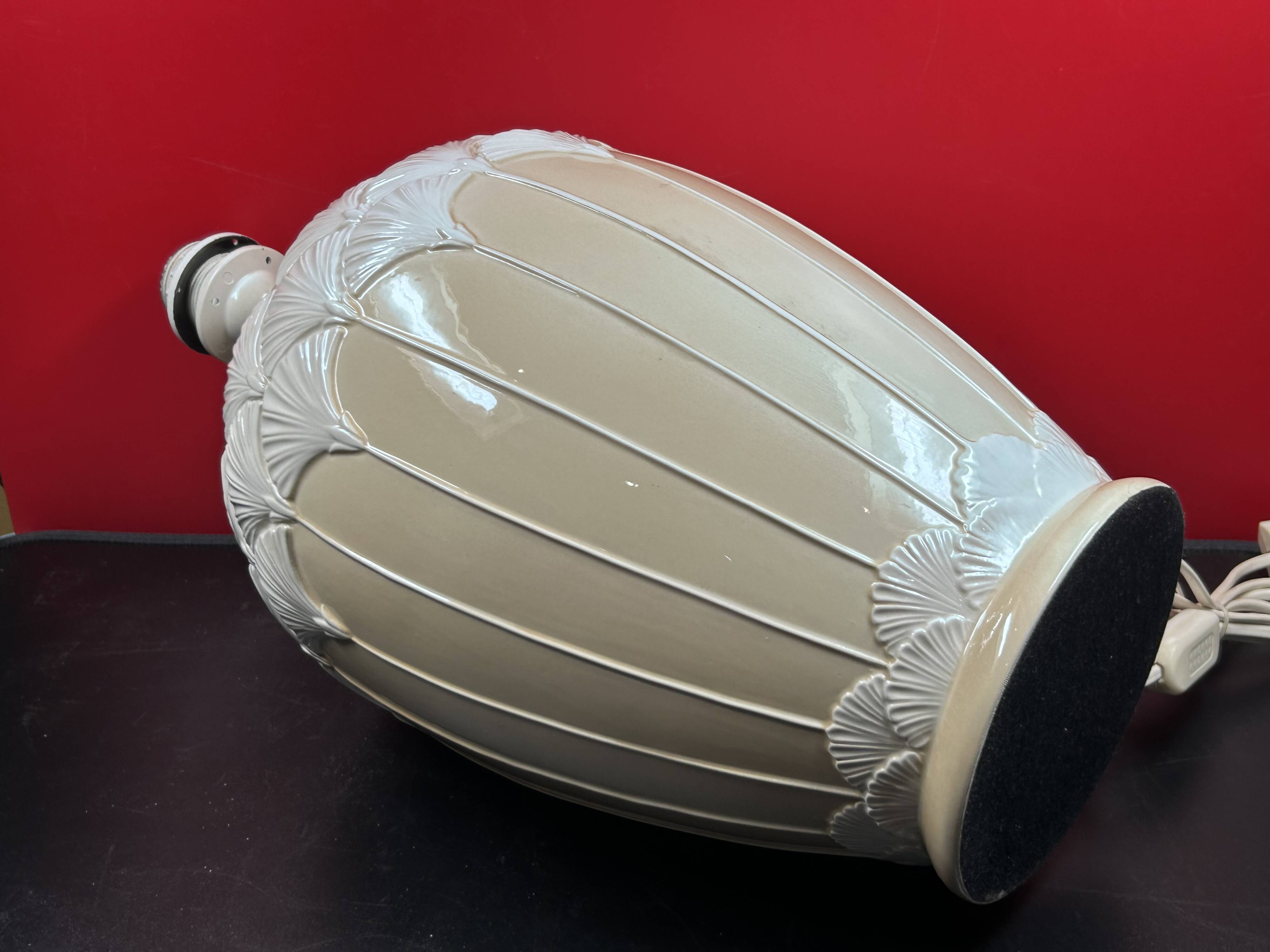 Pair of cream ceramic lamps, 1980s, art deco style, Miami light 73