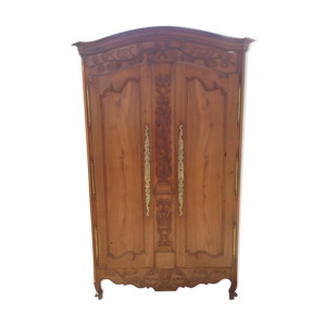 Armoire Louis XV Nantaise sculptée