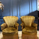 Paire de fauteuils de style Napoléon III en velours