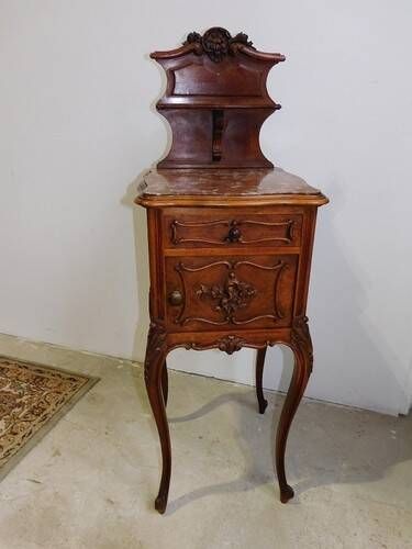 Chevet rocaille en noyer