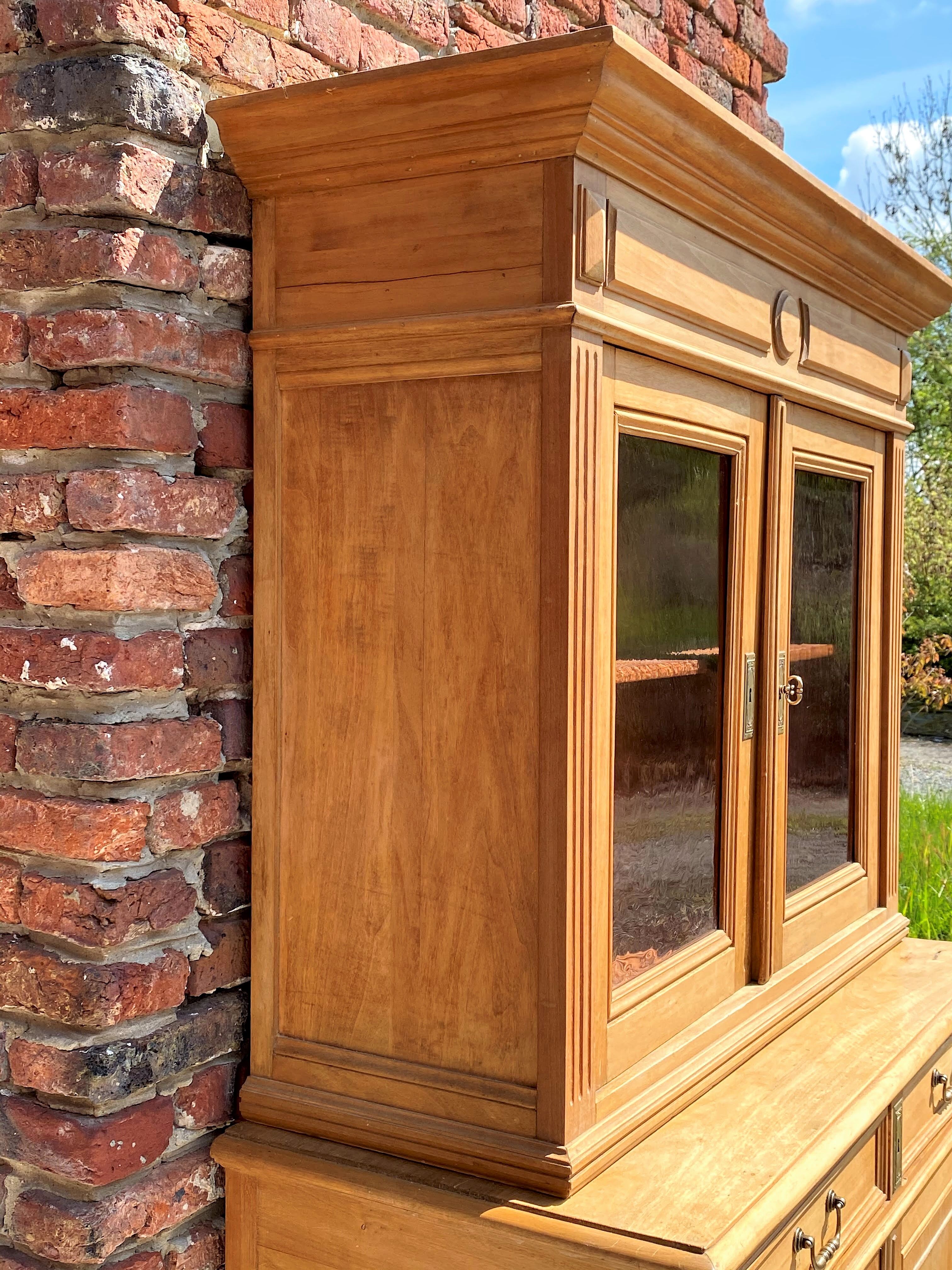 Two-body buffet croat