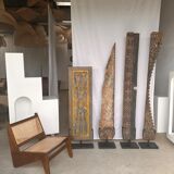 Rectangular Indonesian construction element with blue and yellow plant in carved wood