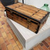 Malle ancienne en bois