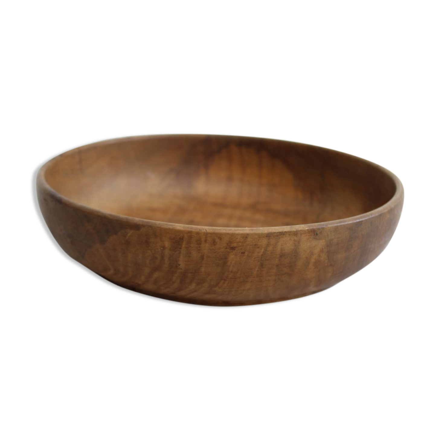 Round wooden dish