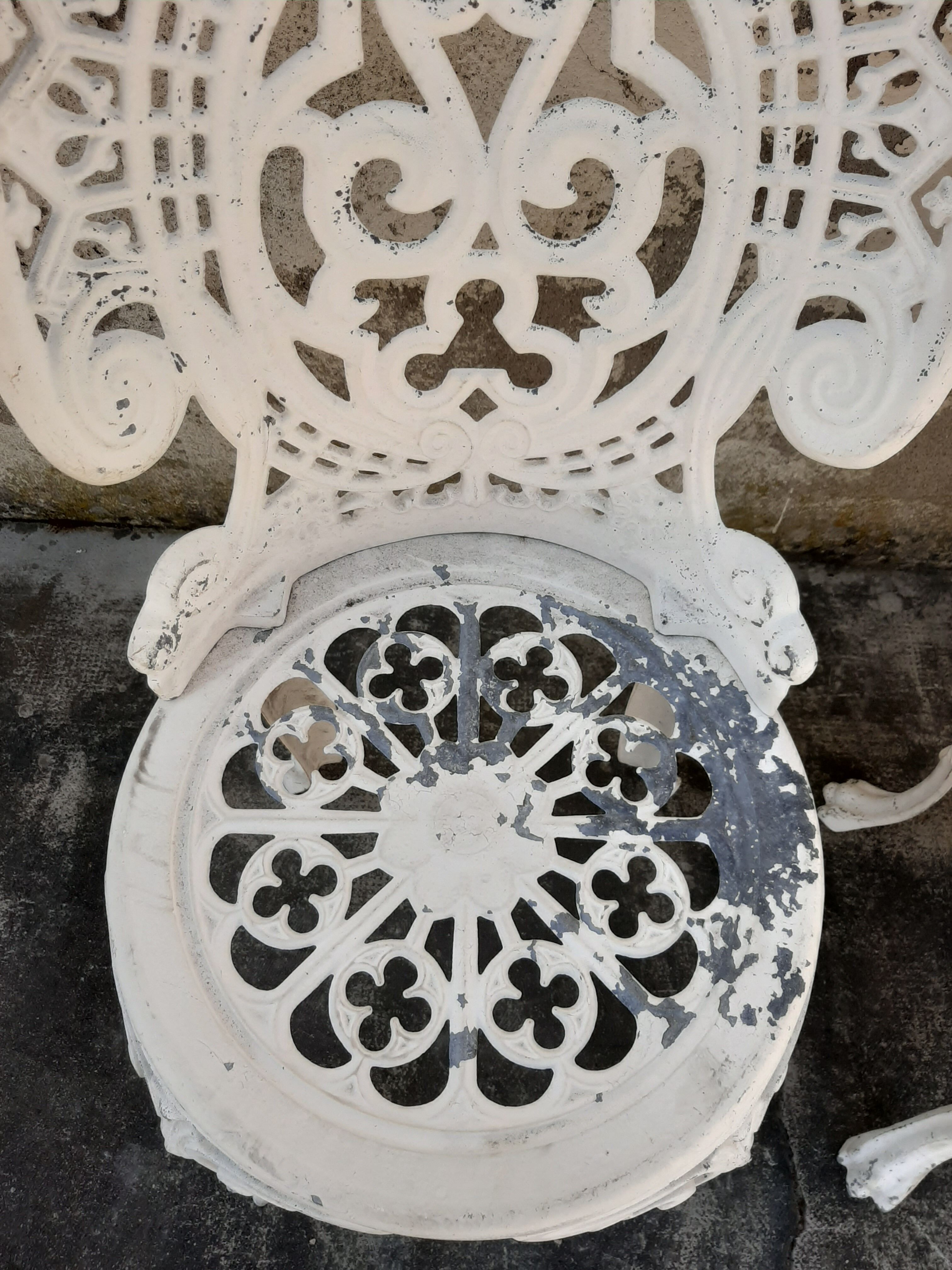 4 aluminium cast iron rock garden chairs