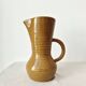 Pichet, carafe Digoin en grès émaillé miel, 1950-60