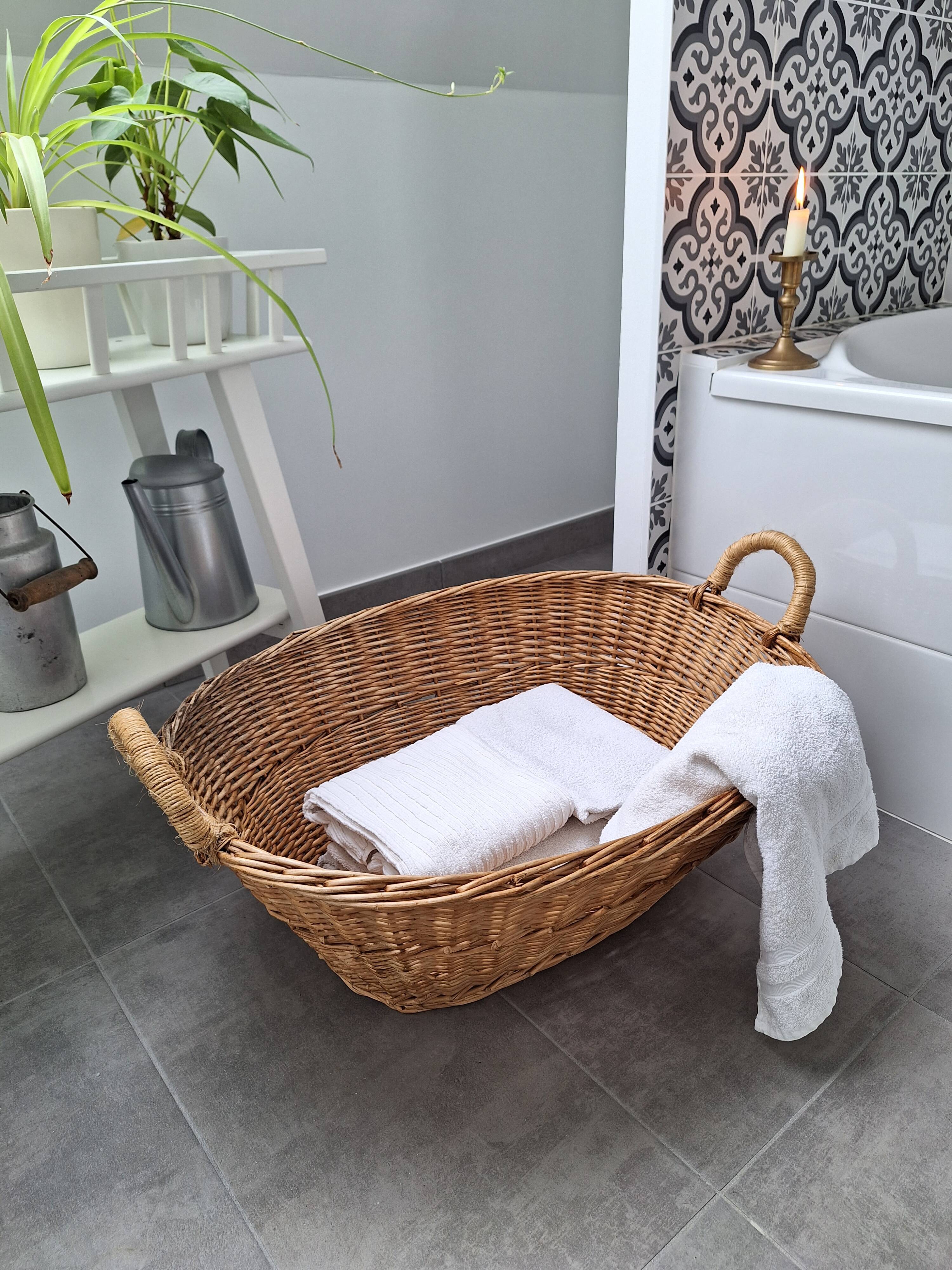 Wicker basket / basket