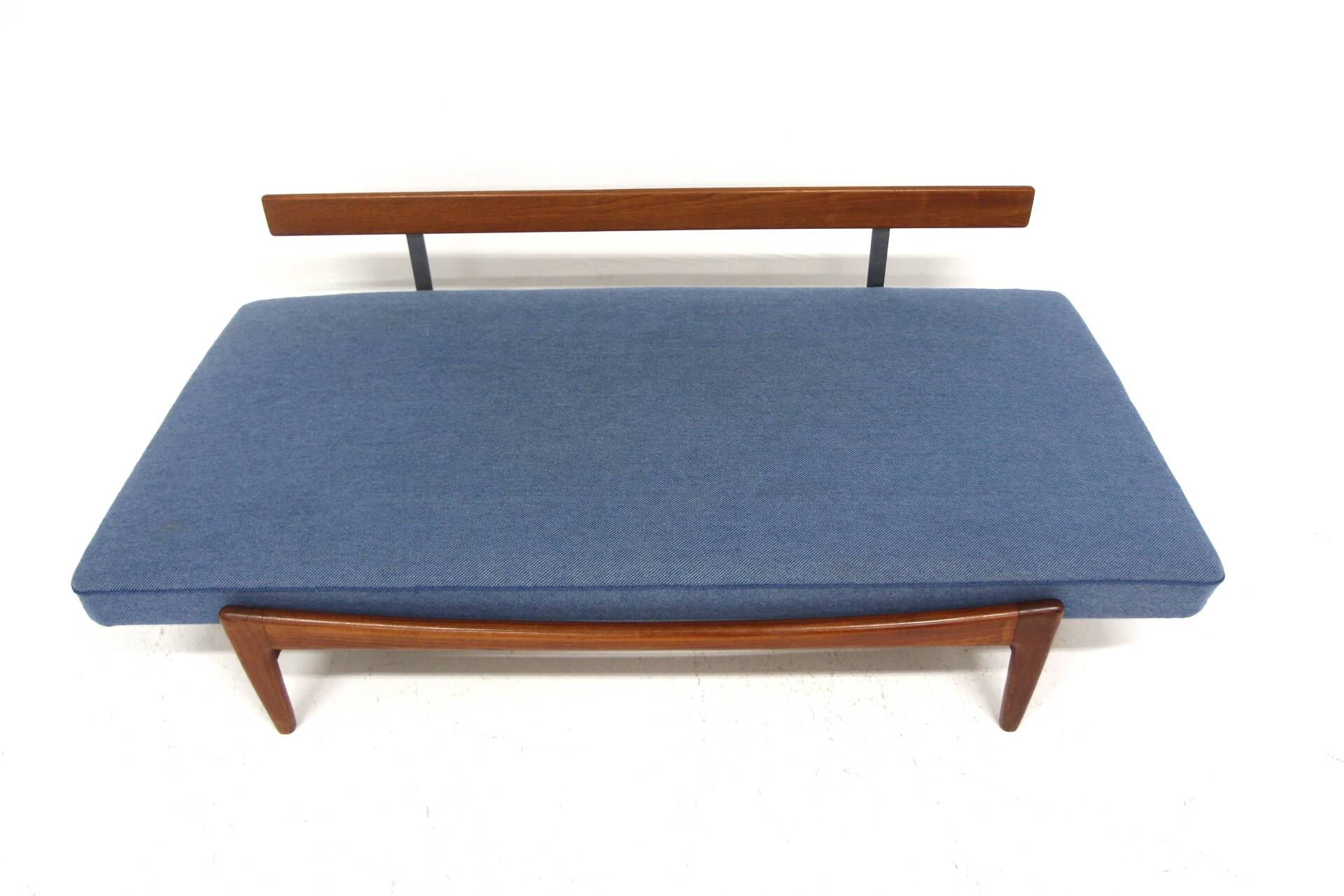 Scandinavian teak daybed, Ib Kofod Larsen, Jönköping, Sweden, 1960