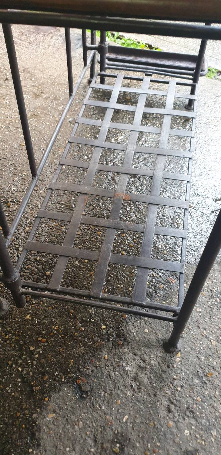 Contemporary locker room