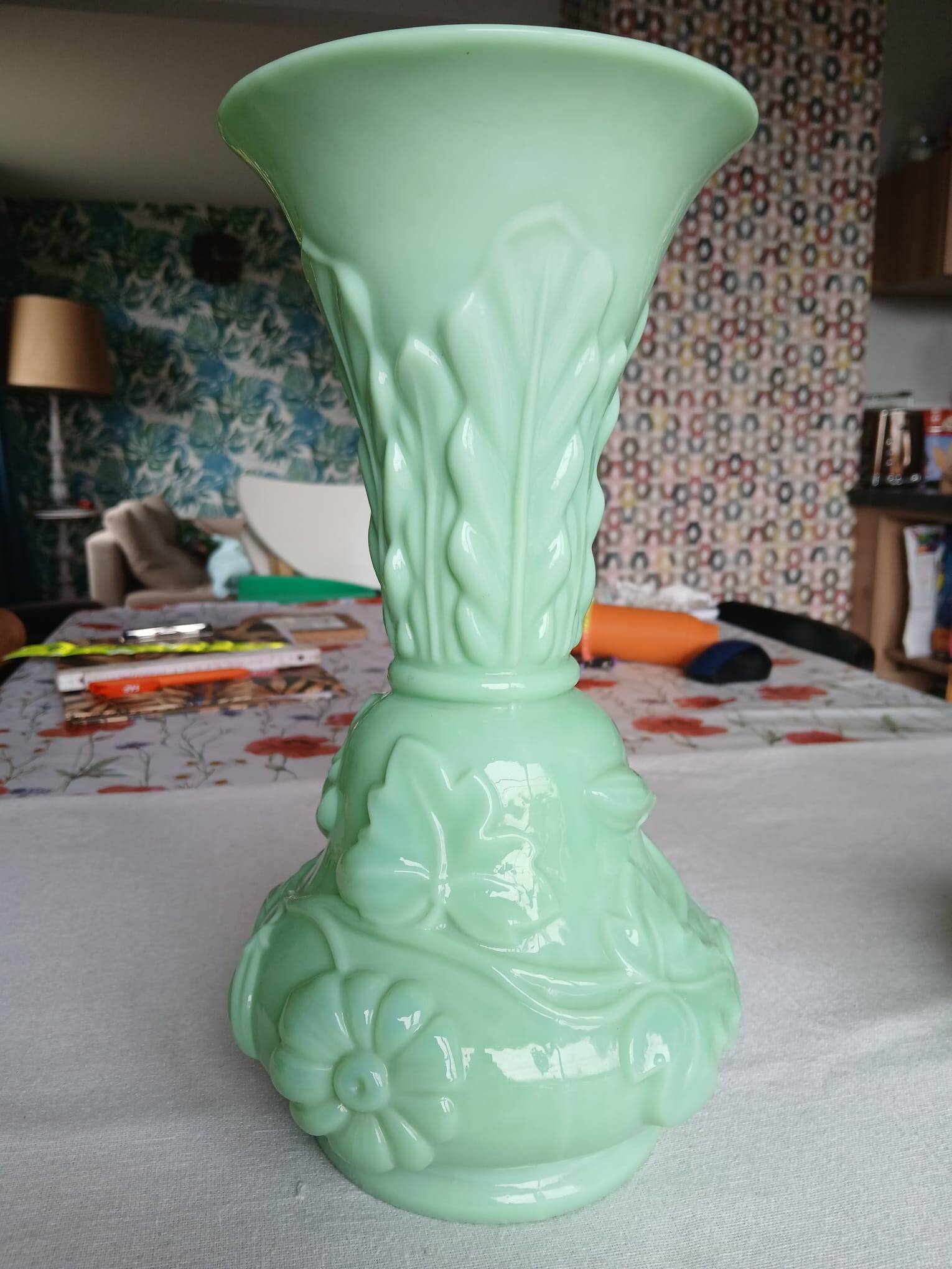Set of 2 light green opaline glass vases SAINT LOUIS