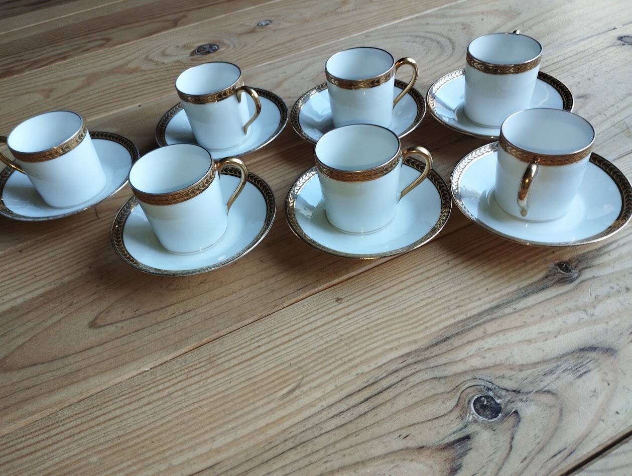 Coffee service for 6 people in Limoges porcelain by Robert Haviland, 1930.