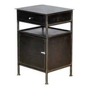 Table de nuit en fer, - vers 1920