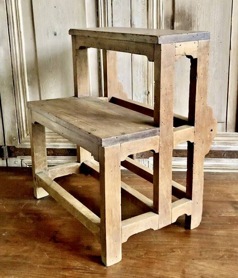 Old stepladder