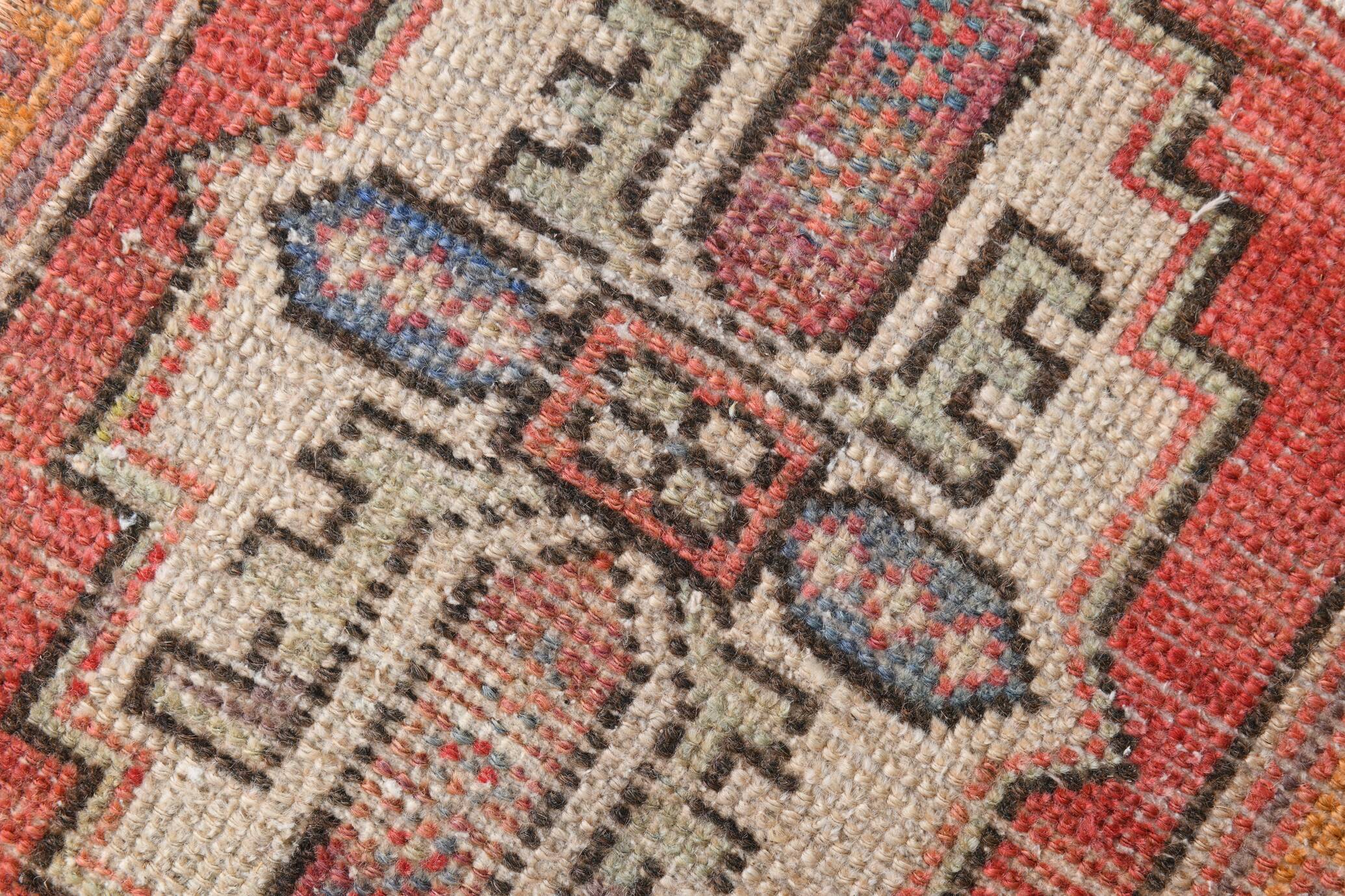 2x3 Red Beige Classic Vintage Rug, 43x82Cm