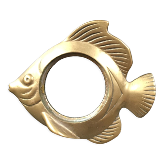 Round towel fish brass