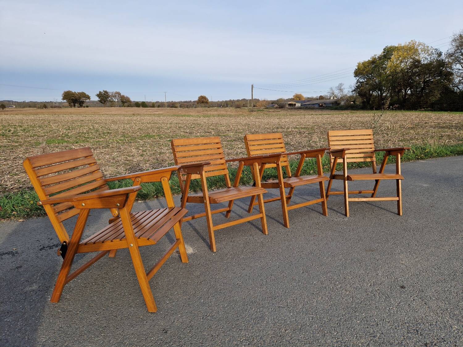 Set of 4 vintage folding armchairs