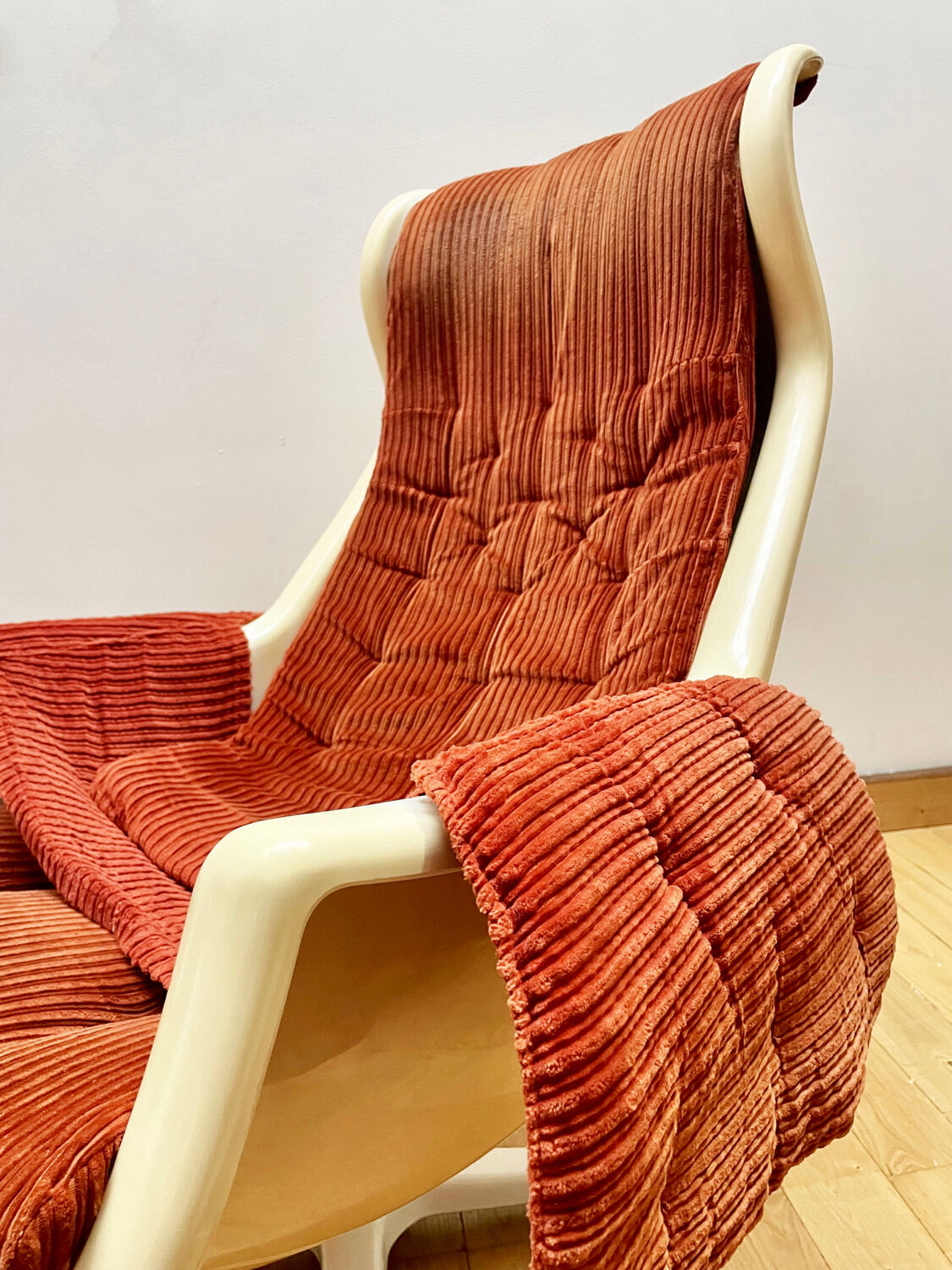 Armchair vintage/space age 70s