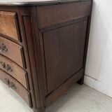 Louis XV chest of drawers in solid oak from the 18th century