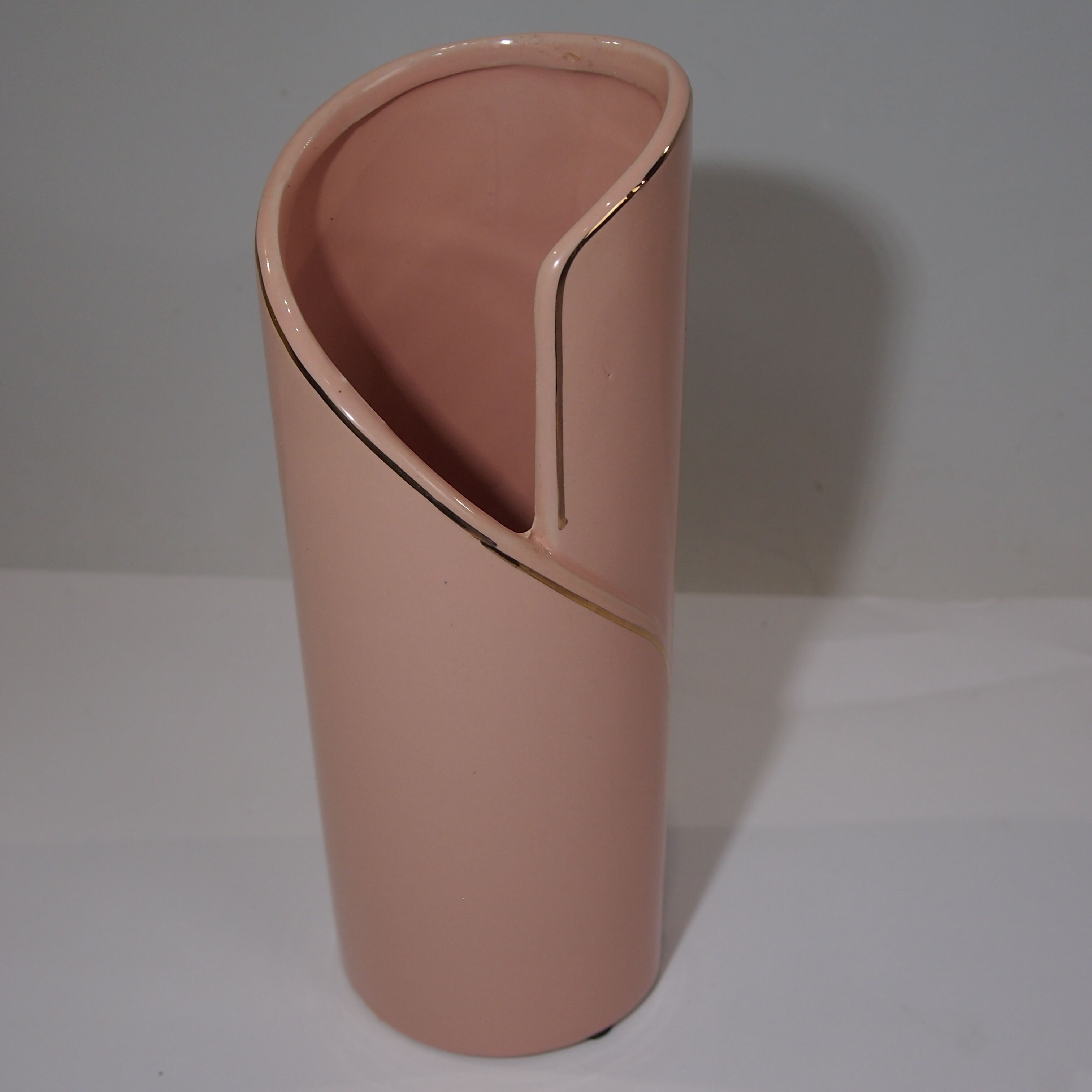 Pink/vintage ceramic vase