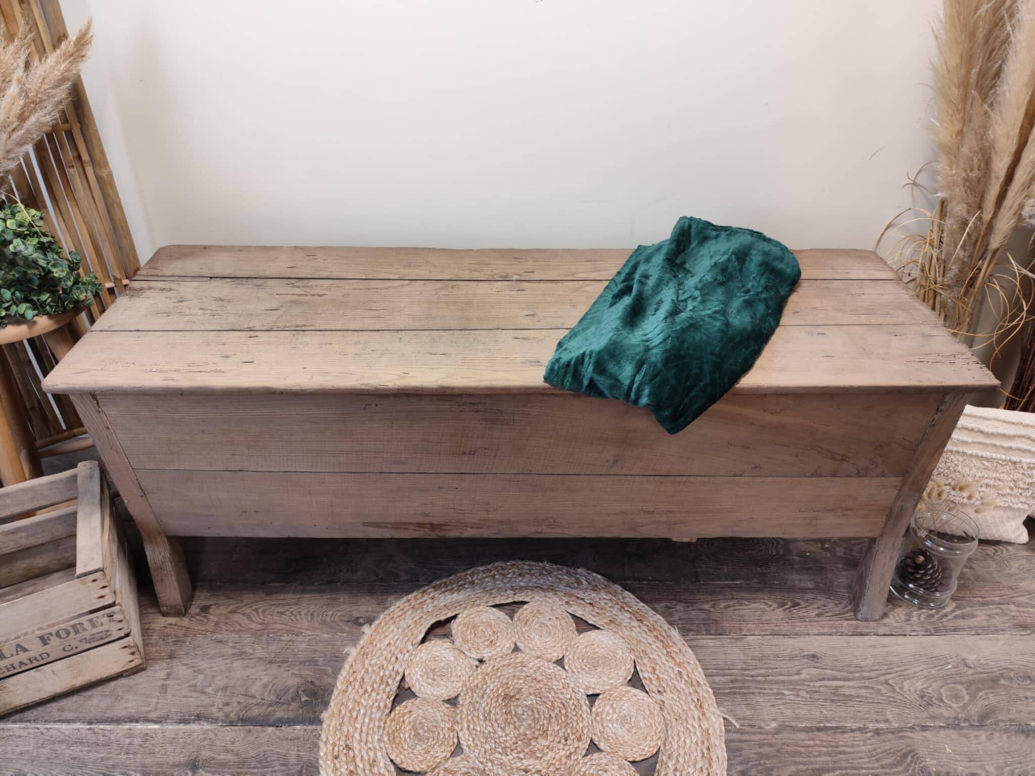 Chest, bench, kneading trough, trunk, solid oak