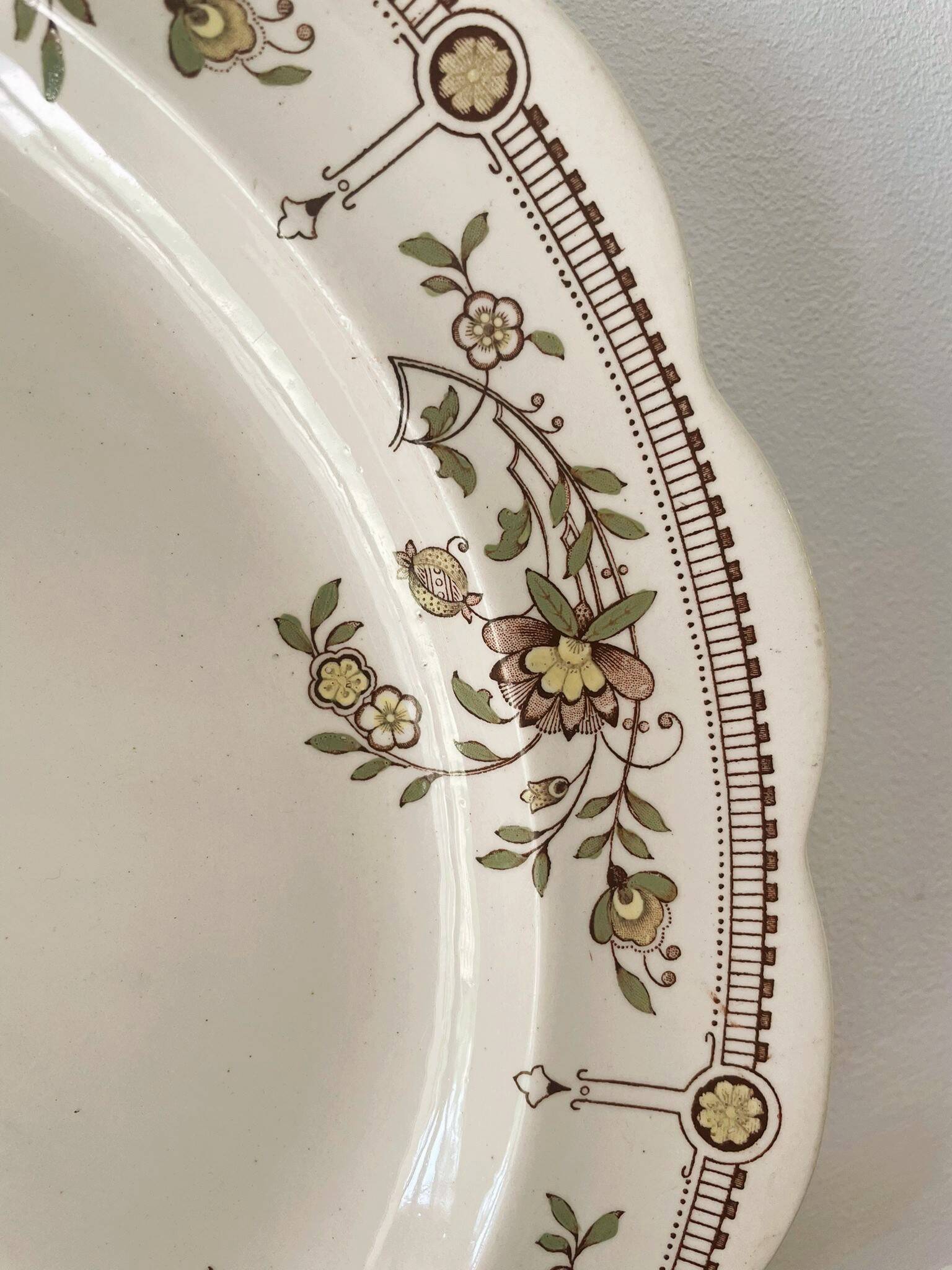 Large antique English earthenware dish from the 19th century