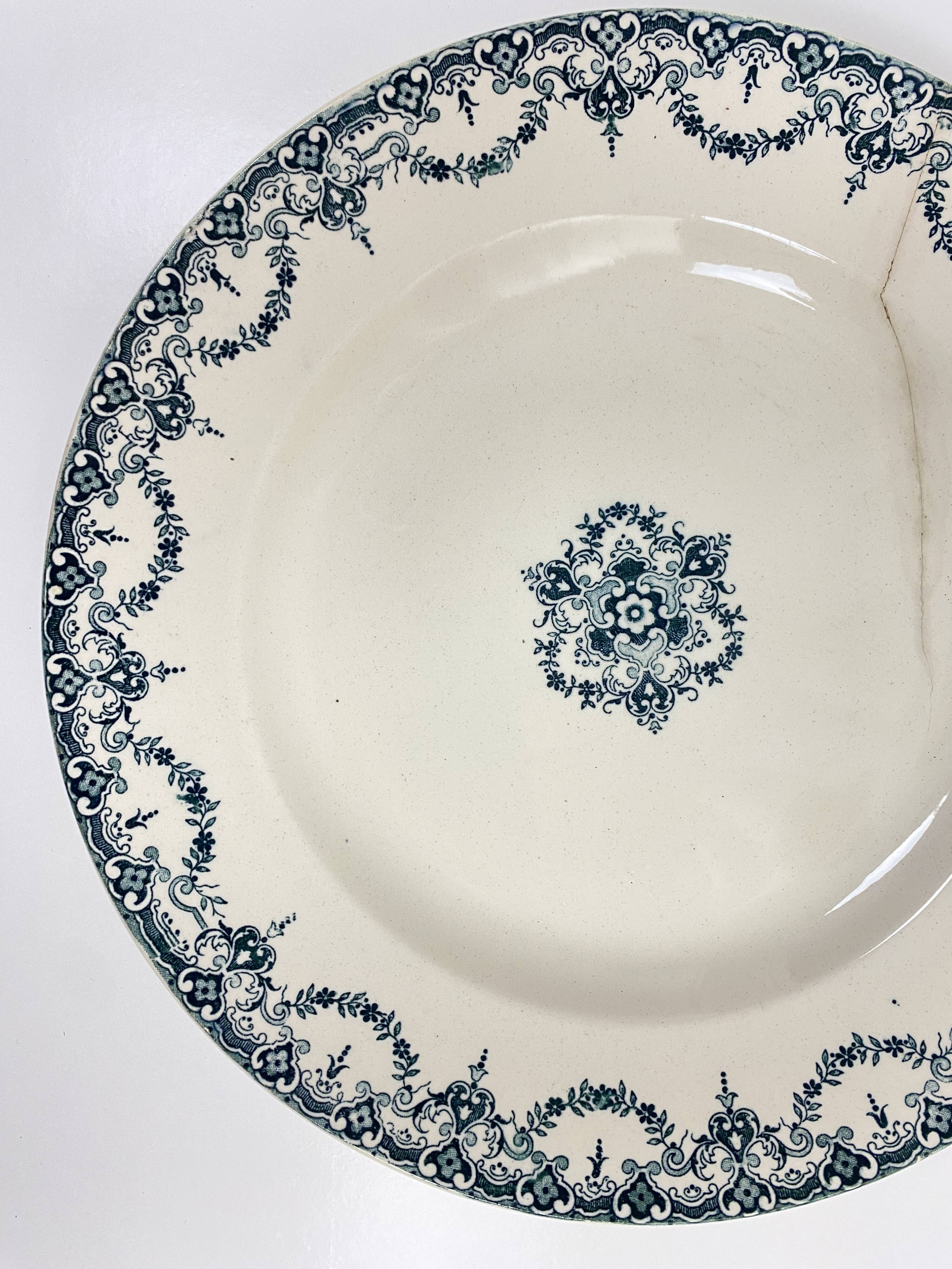 Lot of Plate, Platter, Ramier and Soup Tureen, Iron Earth, "Excelsior" service, E. Bourgeois, late 19th century