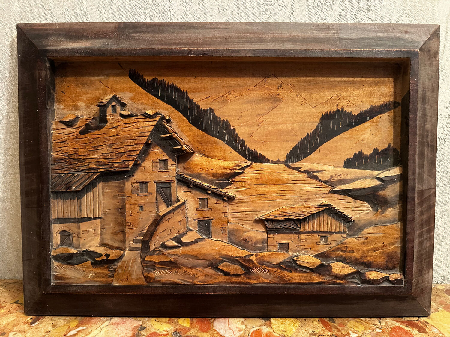 Tableau Alpin vintage années 50 - Sculpté et Pyrogravé - Ambiance Chal