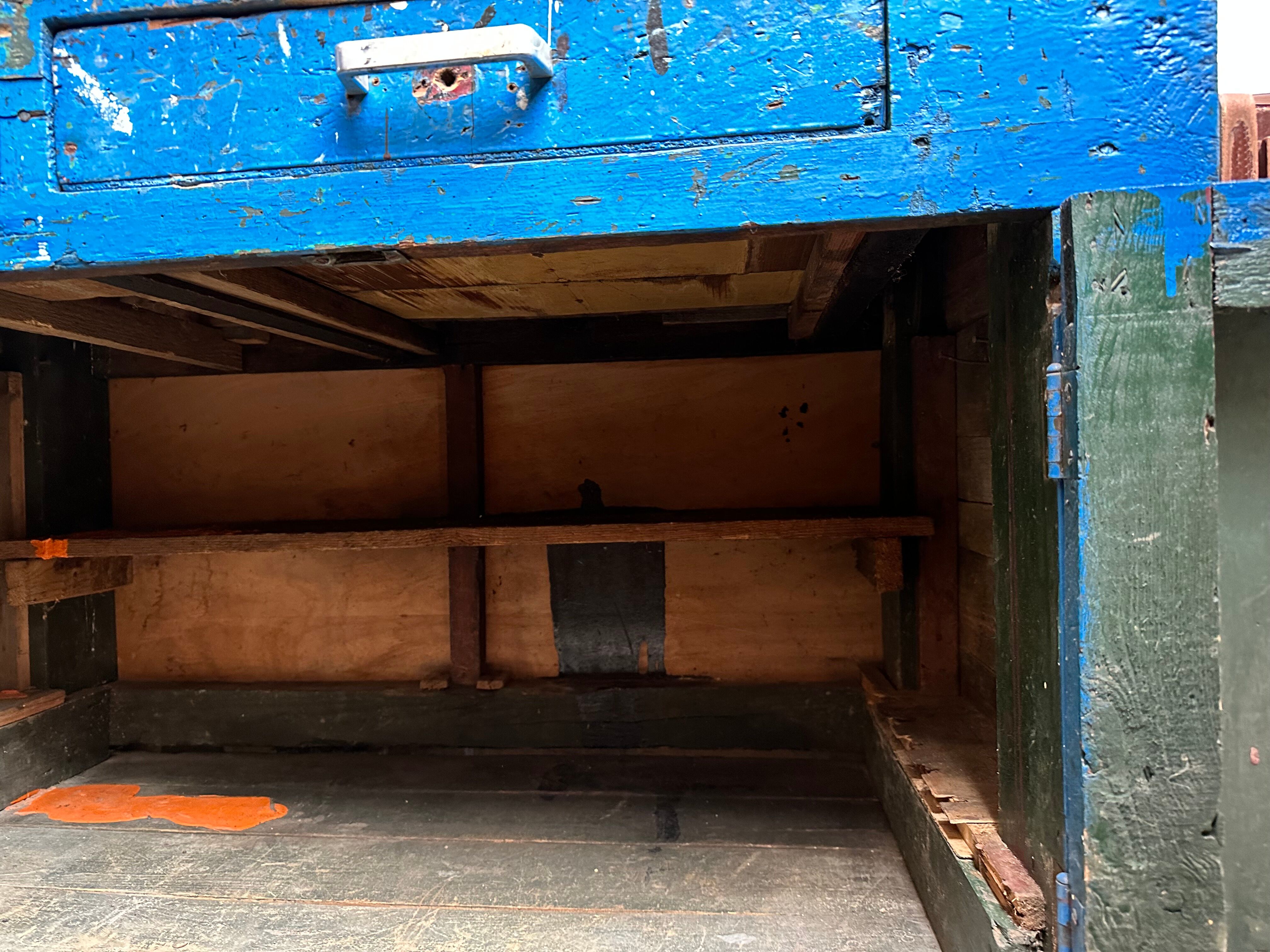 Flea market establishment