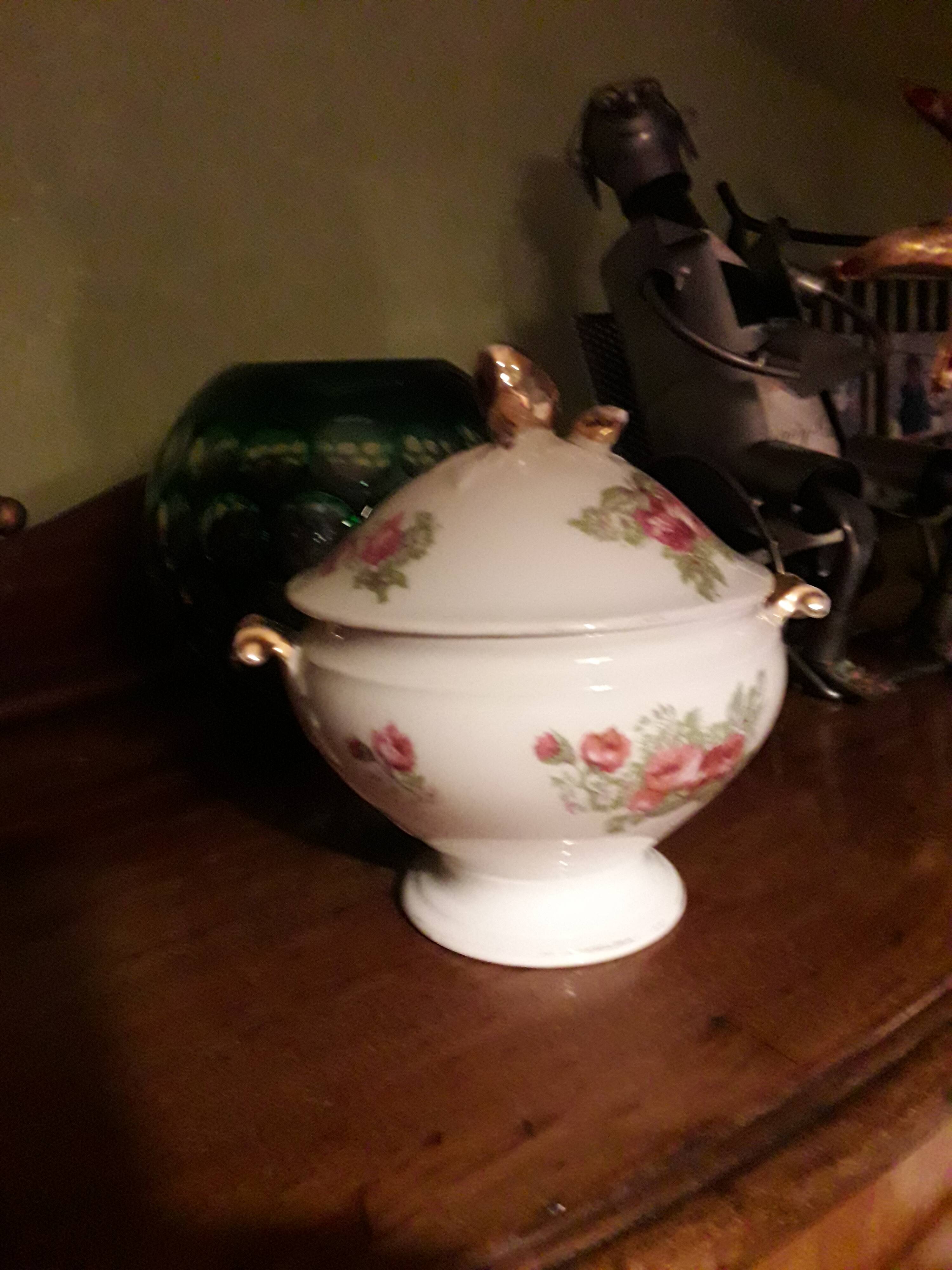 Antique porcelain sweet box from Limoges - William Guérin