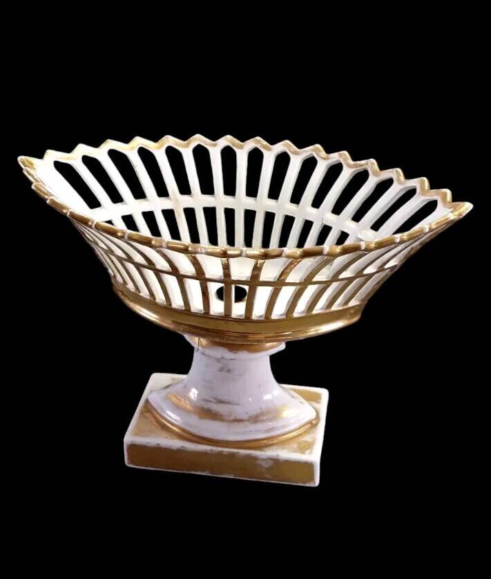 Porcelaine vieille Paris centre de table ajouré doré début XIXe siècle
