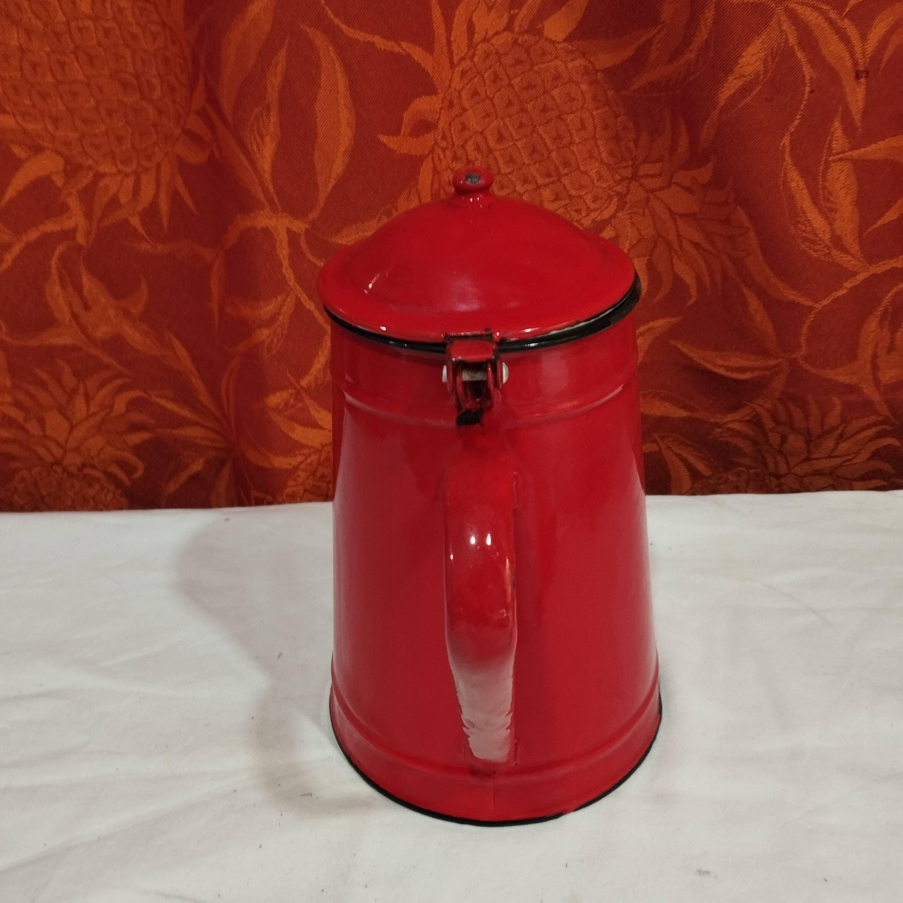 Cafetière en tôle émaillée rouge