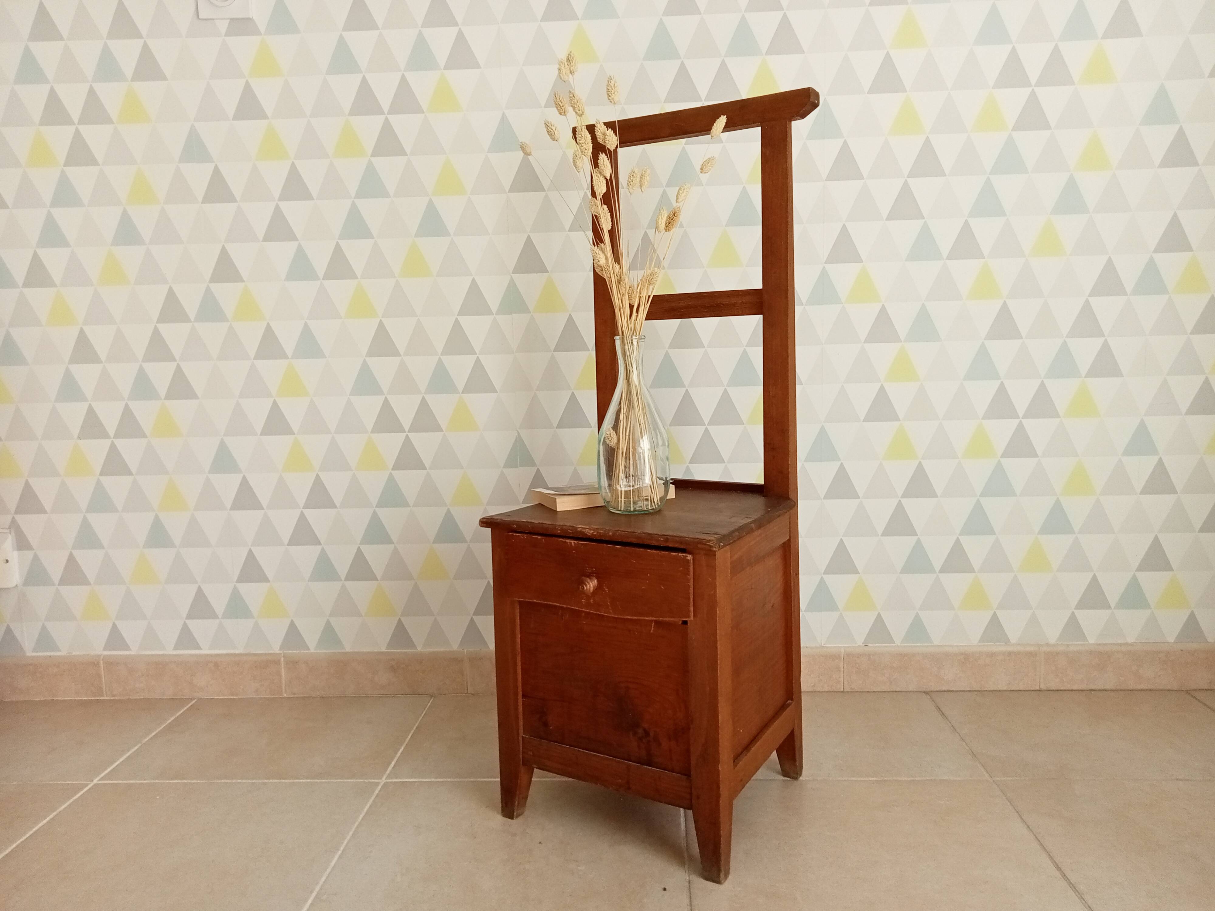 Antique oak shoeshine chair from the 40s/50s