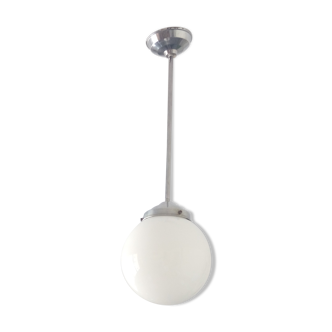 Suspension globe boule opaline blanche 1940